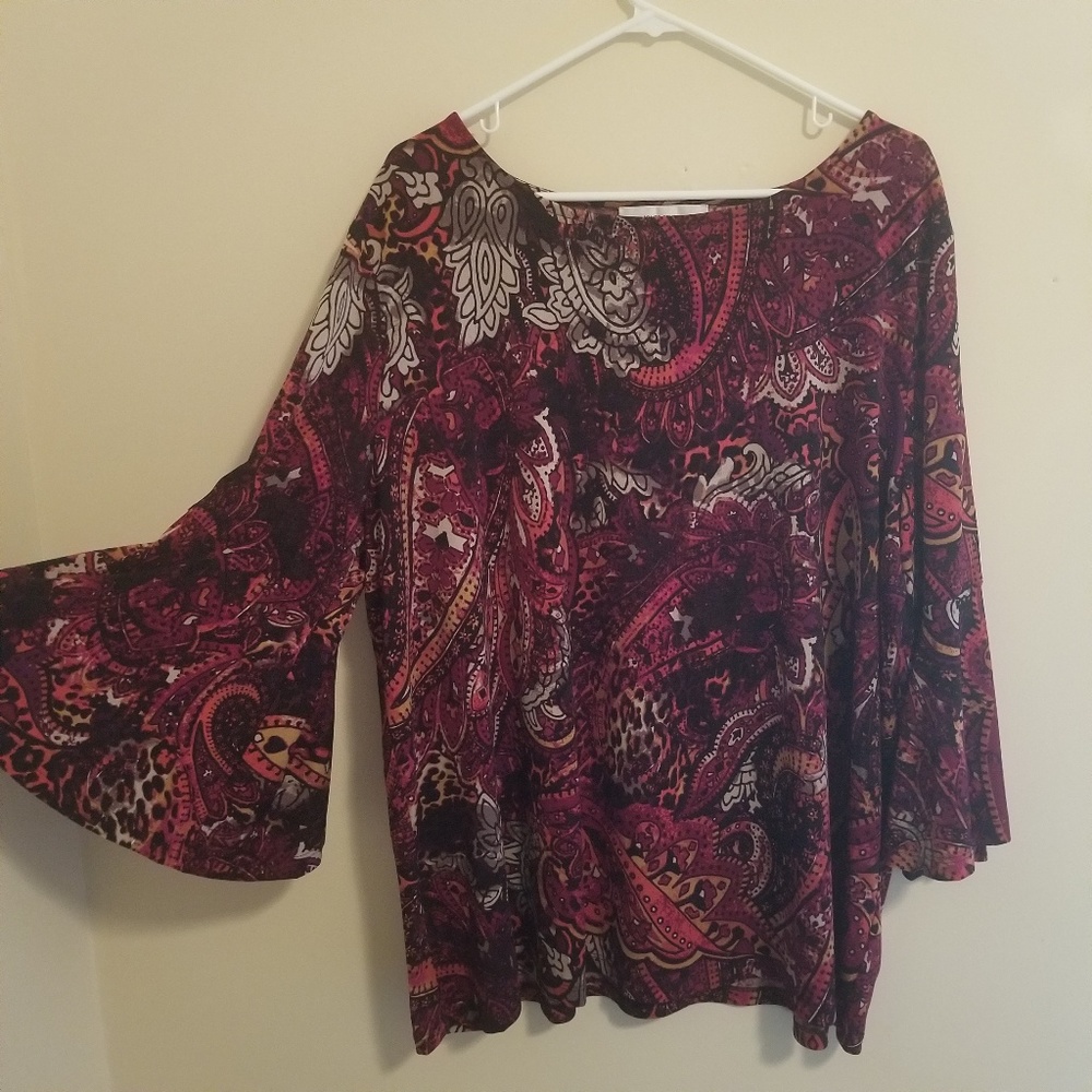 Paisley red bell sleeve 3/4 length shirt